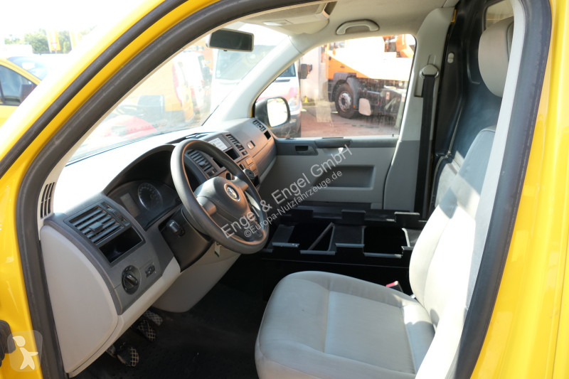 Autoutilitară Volkswagen T5 Transporter 2.0 TDI...
