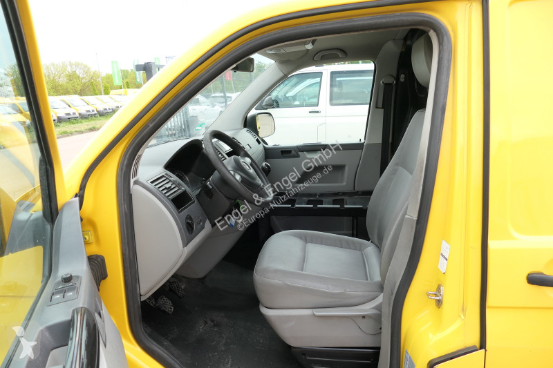 Véhicule utilitaire Volkswagen T5 Transporter...