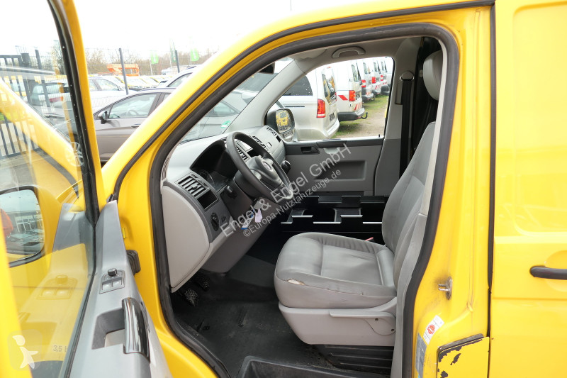 Véhicule utilitaire Volkswagen T5 Transporter...