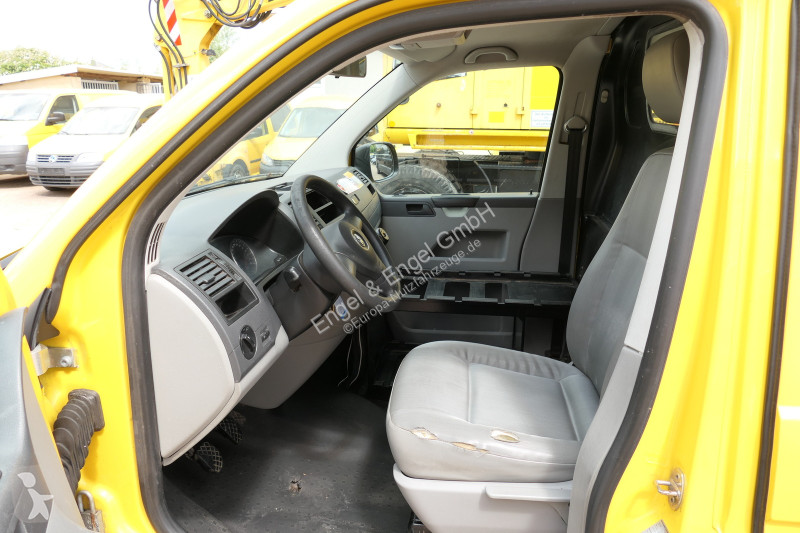 Véhicule utilitaire Volkswagen T5 Transporter...