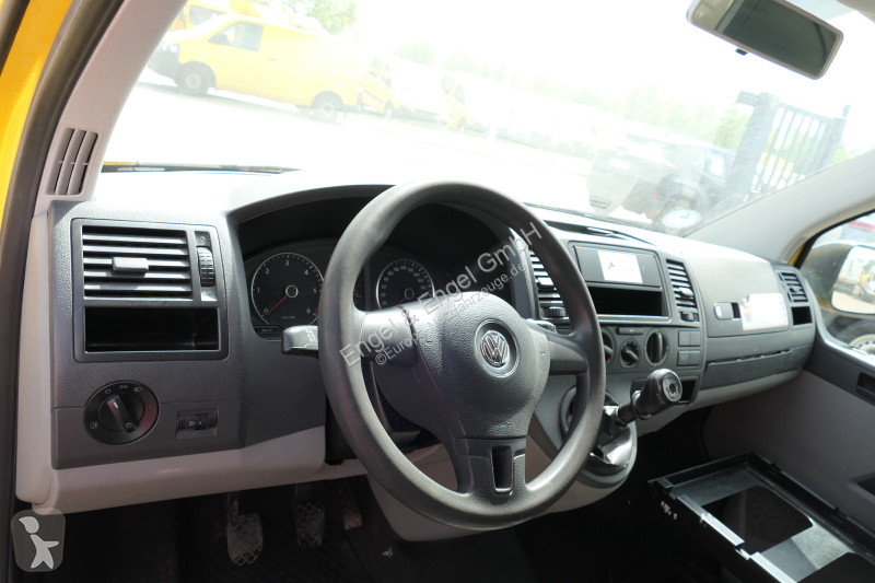Autoutilitară Volkswagen T5 Transporter 2.0 TDI...