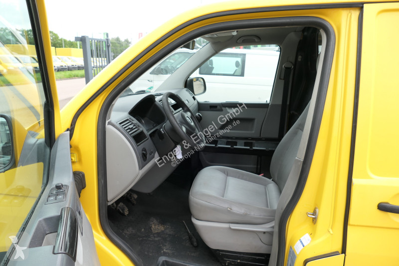 Autoutilitară Volkswagen T5 Transporter 2.0 TDI...