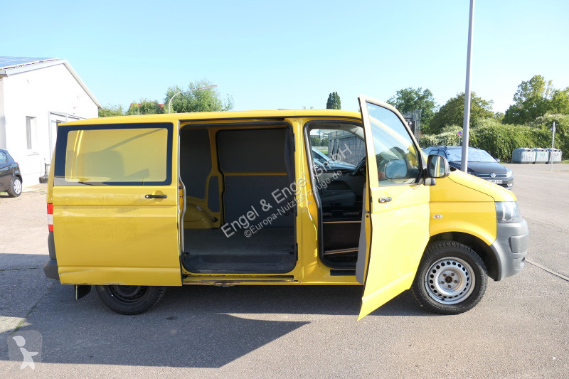 Véhicule utilitaire Volkswagen T5 Transporter...