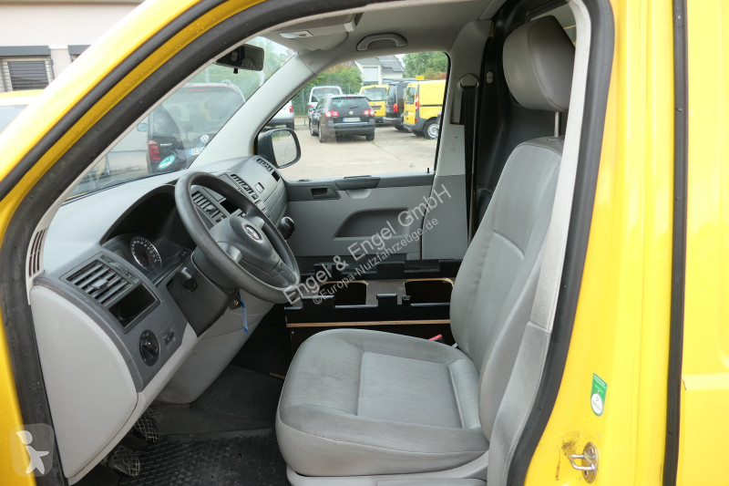 Véhicule utilitaire Volkswagen T5 Transporter...