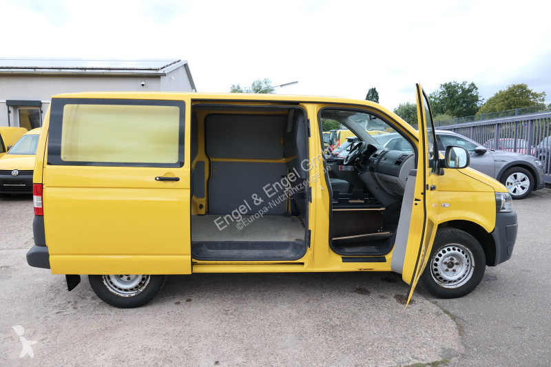 Véhicule utilitaire Volkswagen T5 Transporter...