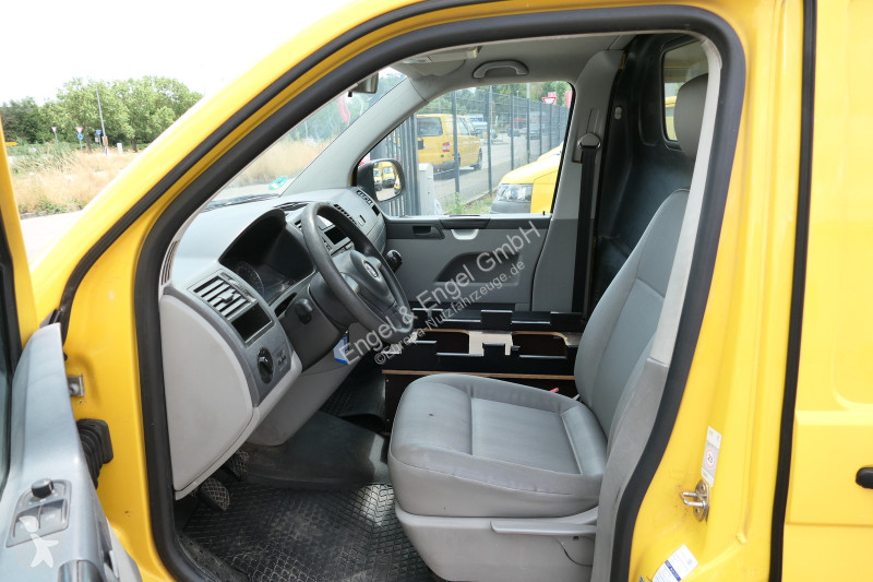 Véhicule utilitaire Volkswagen T5 Transporter...