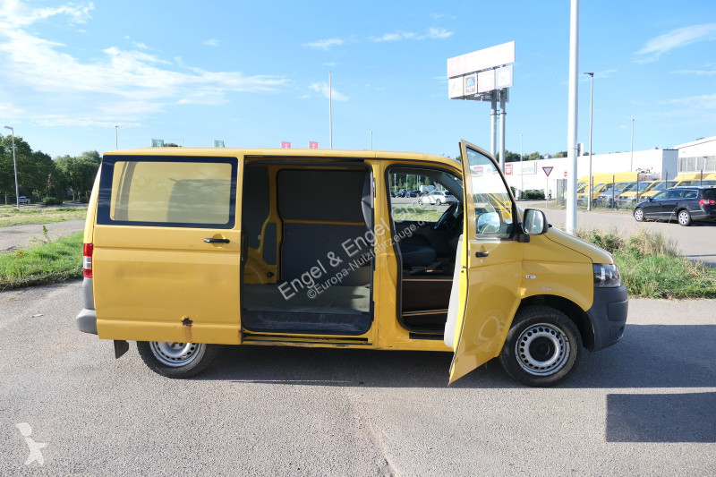 Autoutilitară Volkswagen T5 Transporter 2.0 TDI...