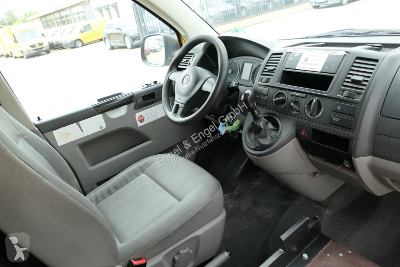 Véhicule utilitaire Volkswagen T5 Transporter...