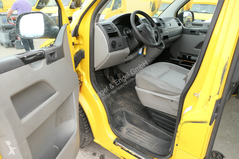 Véhicule utilitaire Volkswagen T5 Transporter...