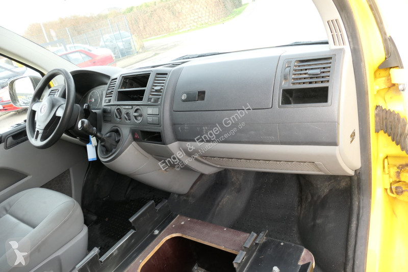 Autoutilitară Volkswagen T5 Transporter 2.0 TDI...