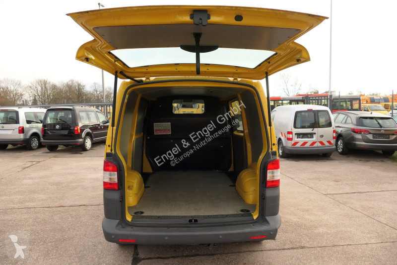 Véhicule utilitaire Volkswagen T5 Transporter...