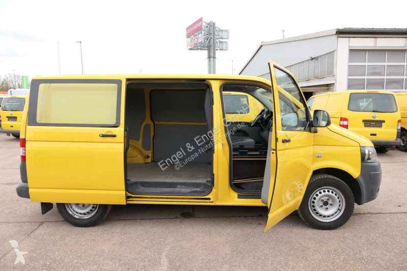 Véhicule utilitaire Volkswagen T5 Transporter...