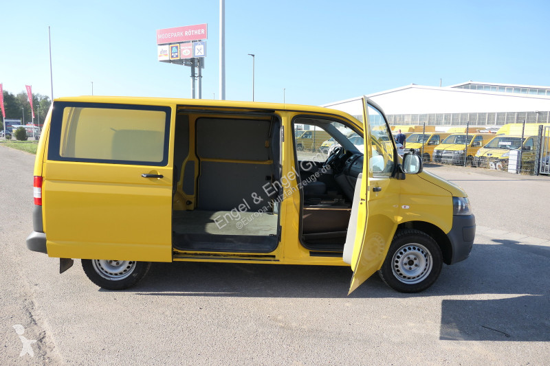 Véhicule utilitaire Volkswagen T5 Transporter...