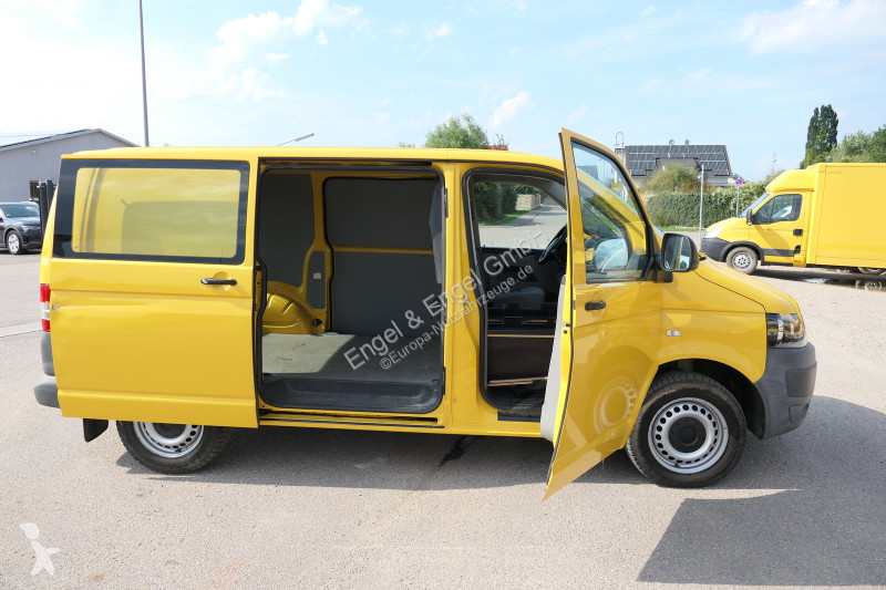 Véhicule utilitaire Volkswagen T5 Transporter...