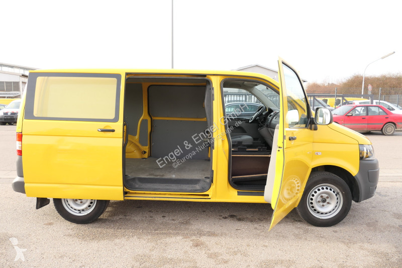 Véhicule utilitaire Volkswagen T5 Transporter...