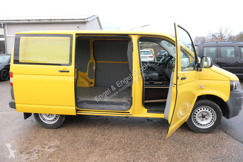 Autoutilitară Volkswagen T5 Transporter 2.0 TDI...