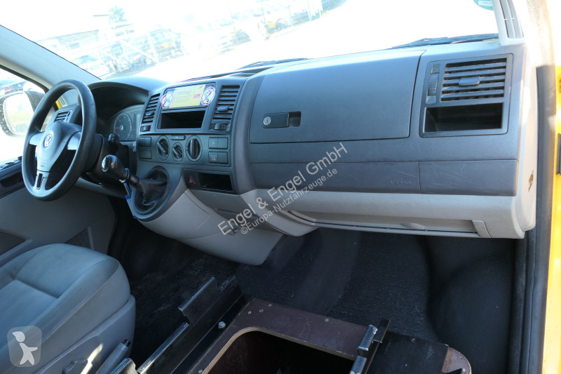 Autoutilitară Volkswagen T5 Transporter 2.0 TDI...