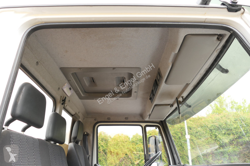 Furgoneta Mercedes Vario 816D mit Ladekran 3...