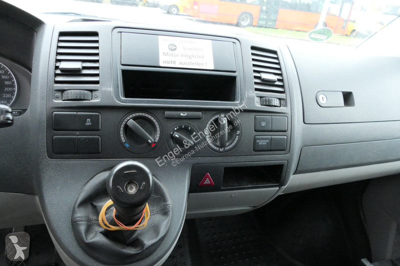 Véhicule utilitaire Volkswagen T5 Transporter...