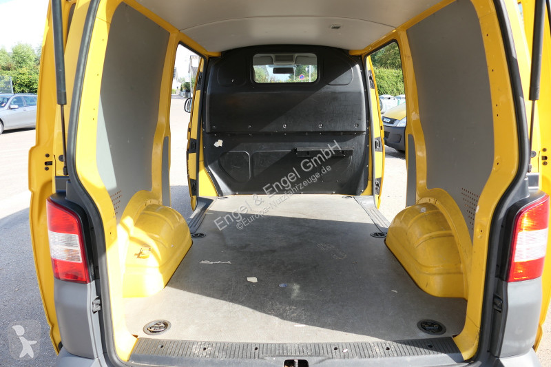 Autoutilitară Volkswagen T5 Transporter 2.0 TDI...