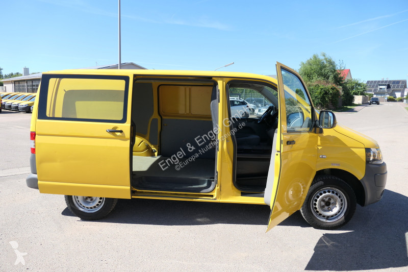 Véhicule utilitaire Volkswagen T5 Transporter...