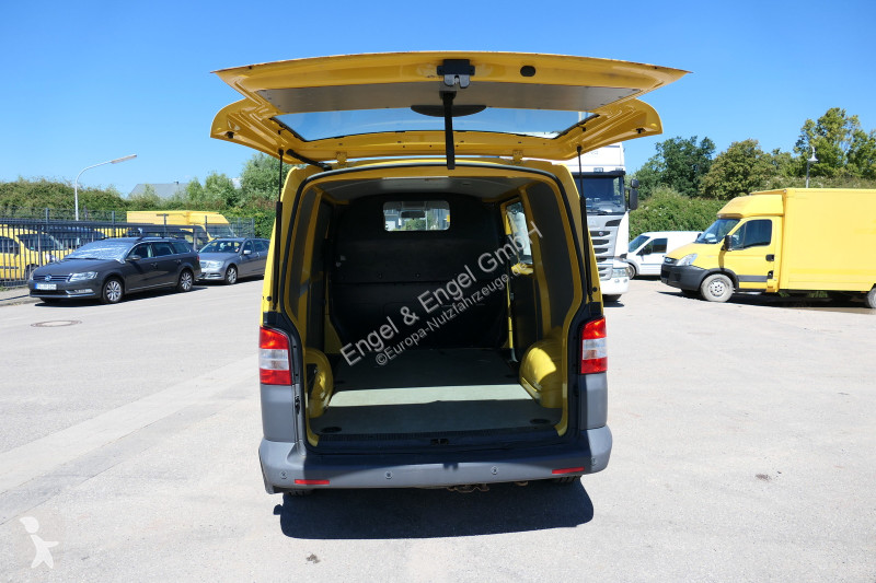 Véhicule utilitaire Volkswagen T5 Transporter...