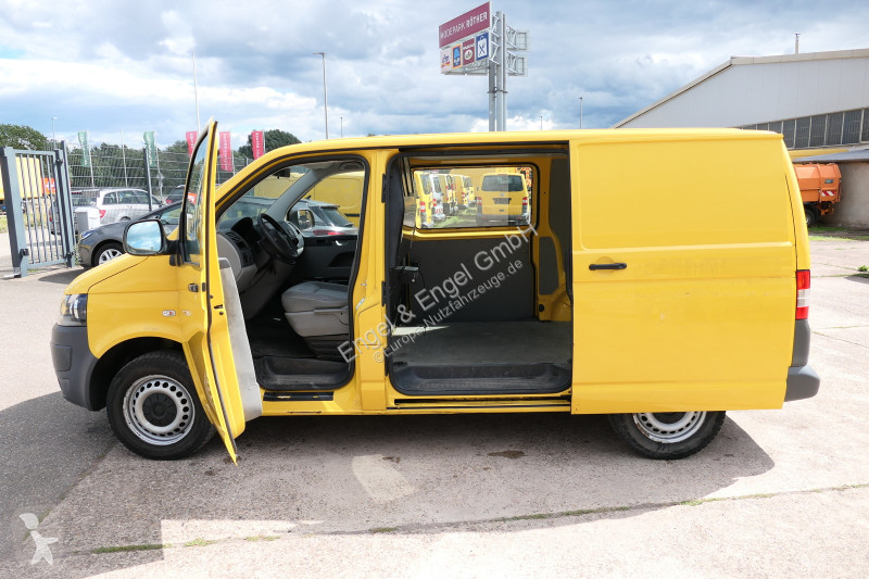 Véhicule utilitaire Volkswagen T5 Transporter...