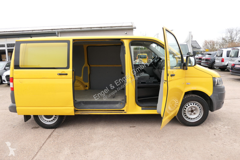 Véhicule utilitaire Volkswagen T5 Transporter...