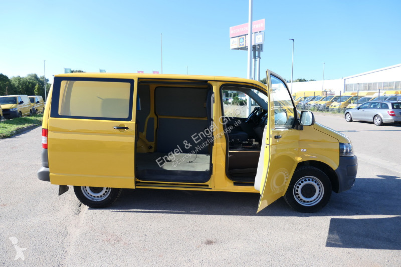 Véhicule utilitaire Volkswagen T5 Transporter...