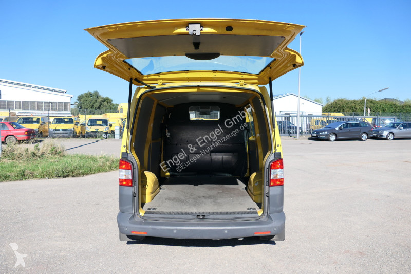 Véhicule utilitaire Volkswagen T5 Transporter...