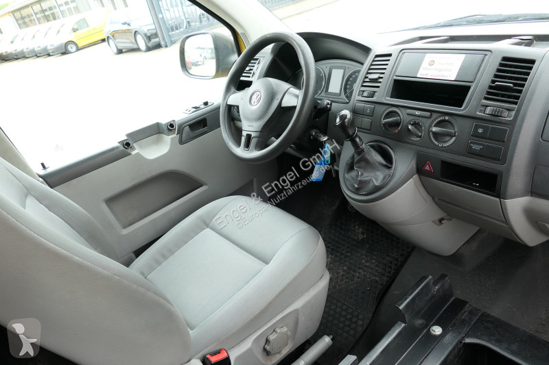 Autoutilitară Volkswagen T5 Transporter 2.0 TDI...