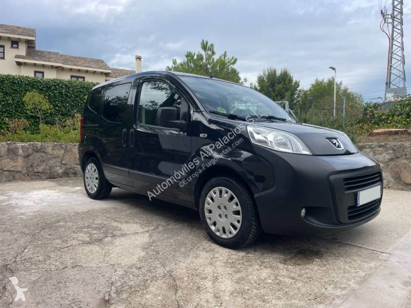 Véhicule utilitaire Peugeot