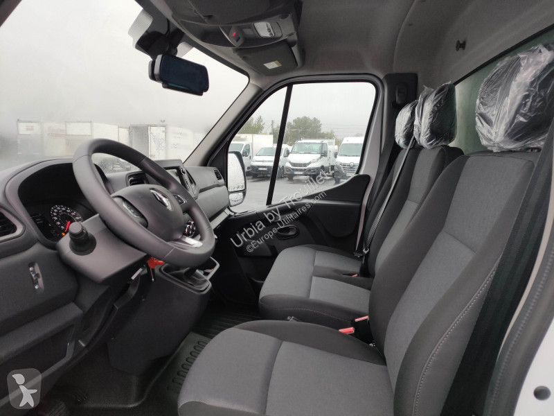 Véhicule utilitaire Renault 20M3 145 CV FOURGON...