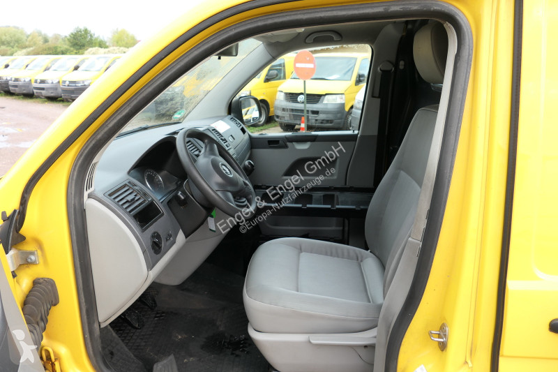 Véhicule utilitaire Volkswagen T5 Transporter...