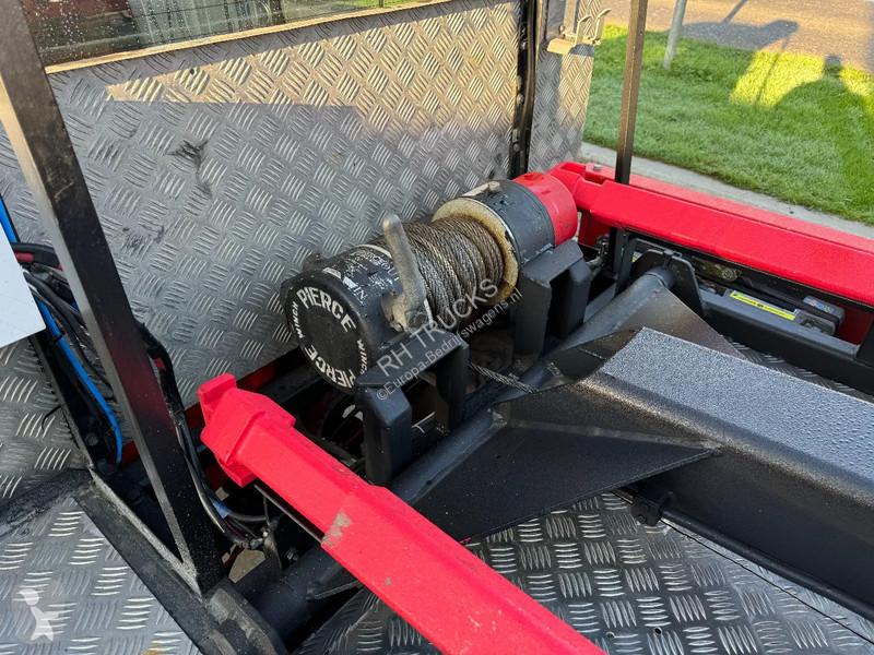 Autoutilitară Mazda 4X4 + TOW TRUCK + DOUBLE...