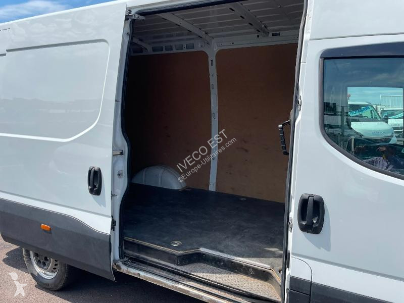 Furgoneta Iveco 35S Fg Fourgon 35S14V12 - 12 m3...