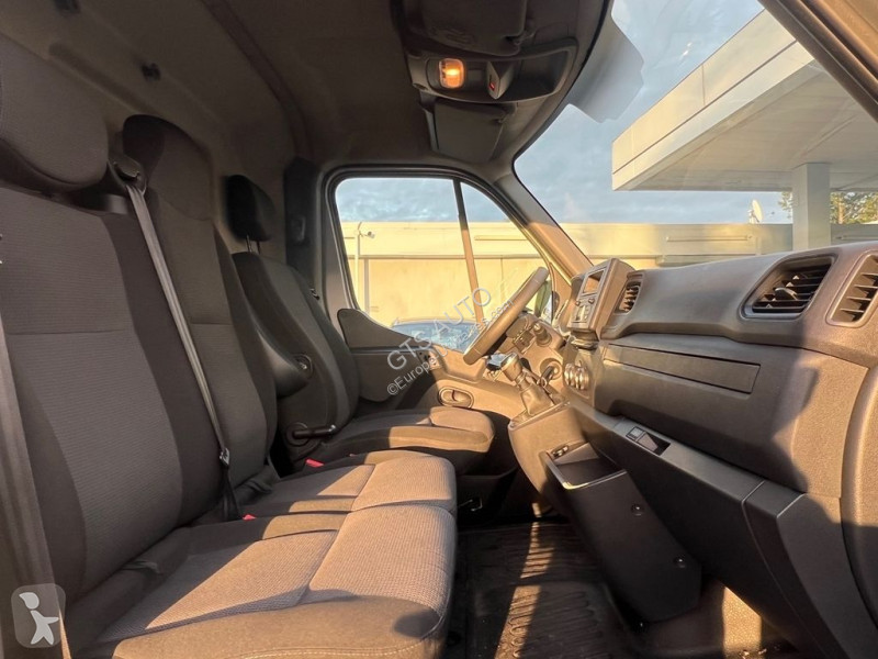 Autoutilitară Renault MASTER III FG F2800 L1H1...