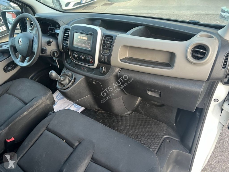 عربة نفعية Renault TRAFIC III FG L2H1 1200 1.6...