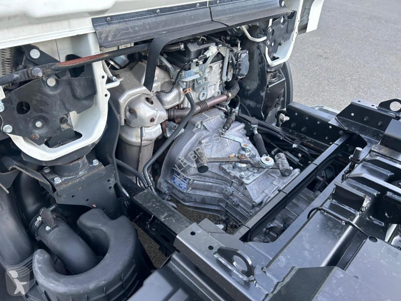 Véhicule utilitaire Renault 130.35