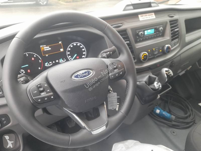 Véhicule utilitaire Ford