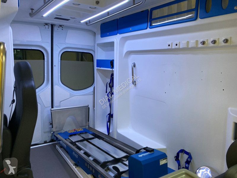 Autoutilitară Mercedes Ambulance 419 Cdi Diesel...