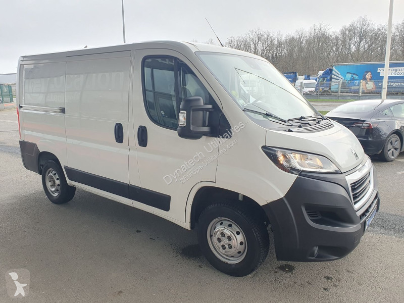 Véhicule utilitaire Peugeot BOXER FG 333 L1H1...
