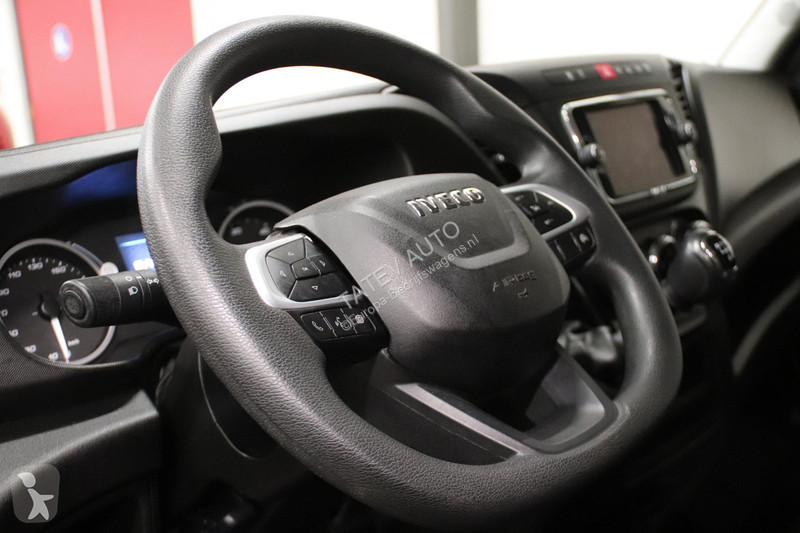 Autoutilitară Iveco 35C16 2.3 BAKWAGEN...