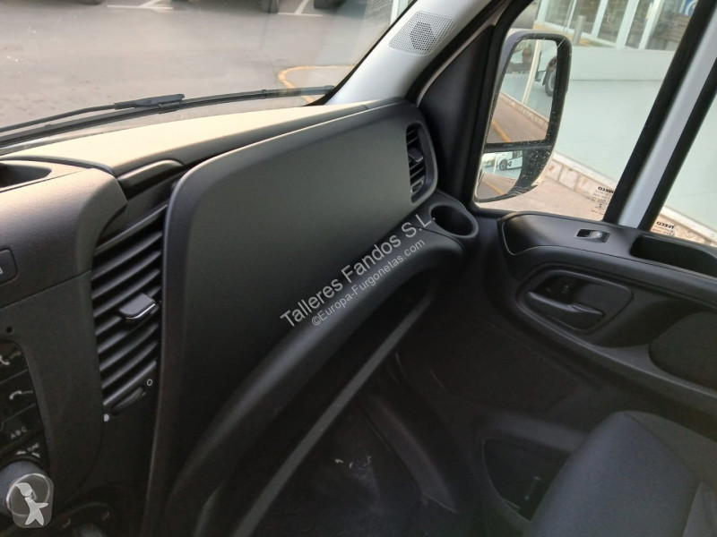 Autoutilitară Iveco  35S14 V 12m3