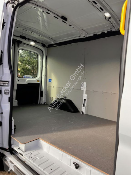 Veicolo commerciale Ford Kasten E 425 L2 Trend