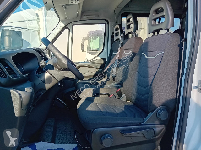 Veicolo commerciale Iveco DAILY 35S14 - 3520 - 6+1