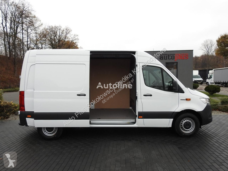Véhicule utilitaire Mercedes ESPRINTER NOWY...