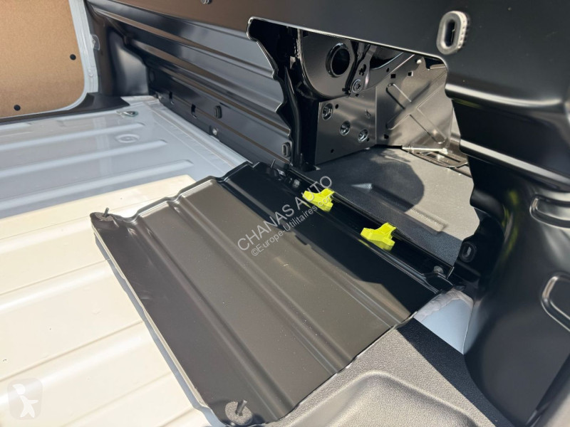 Veicolo commerciale Peugeot XL BLUEHDI 145 S&S...