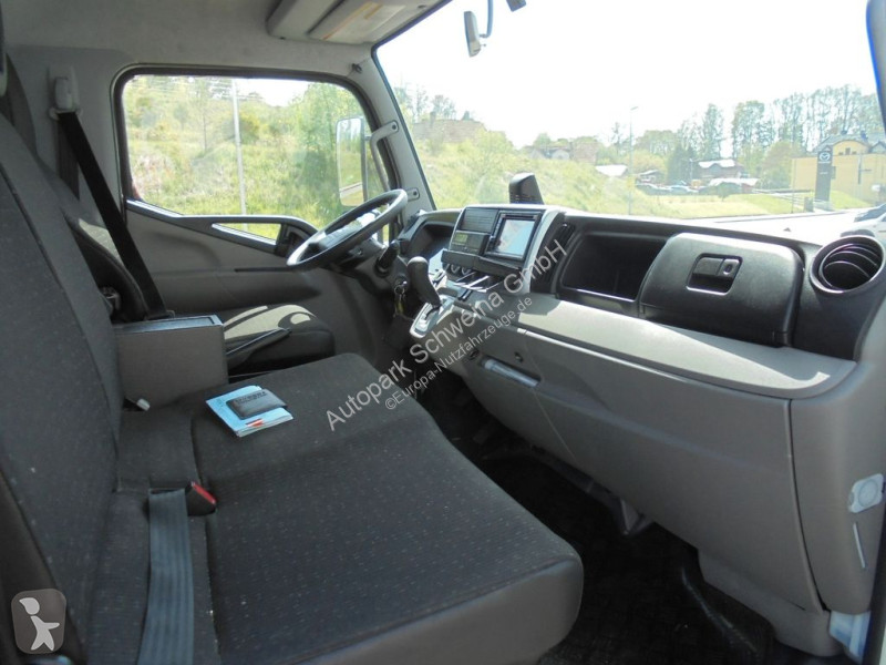 Véhicule utilitaire Fuso Koffer- LBW
