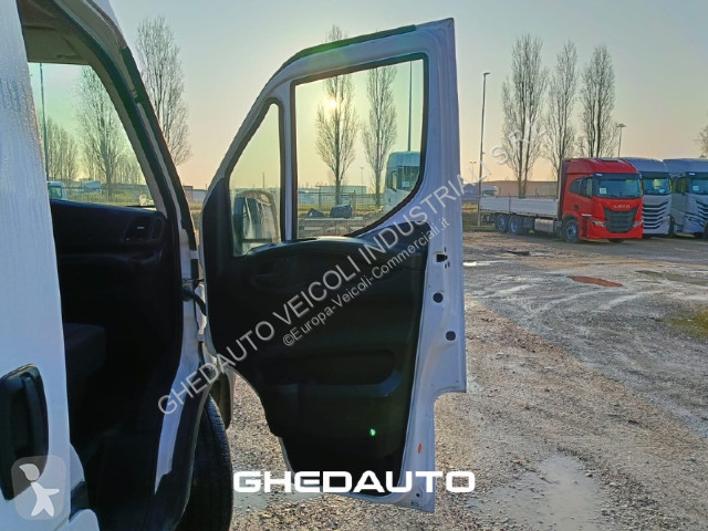 Furgoneta Iveco DAILY 35S12 V H2